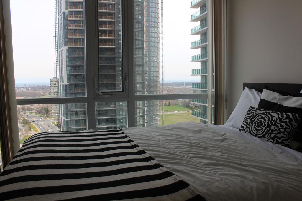 Elite Suites Mississauga Exterior photo